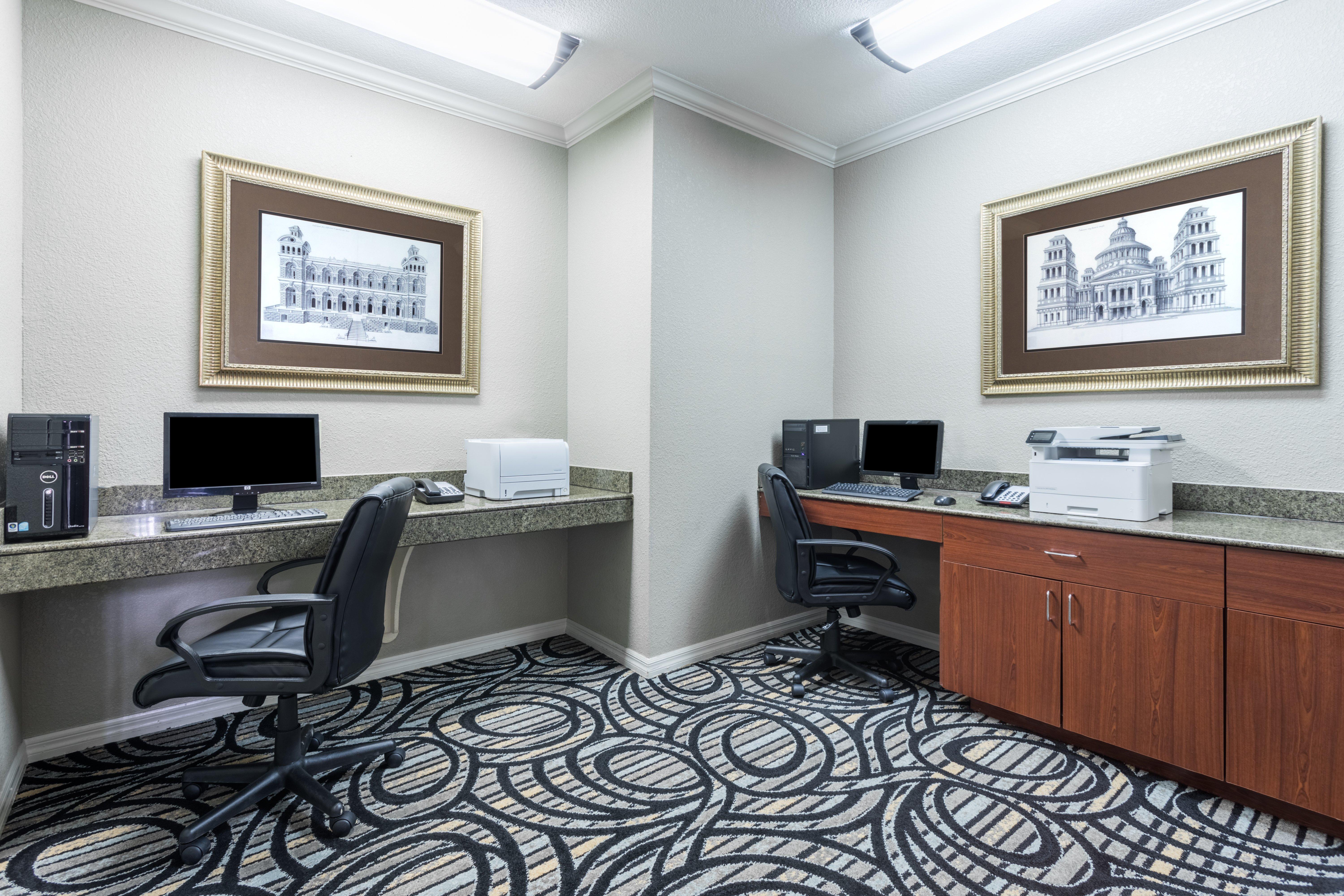 Holiday Inn Express Hotel And Suites Lake Charles By Ihg Exterior foto